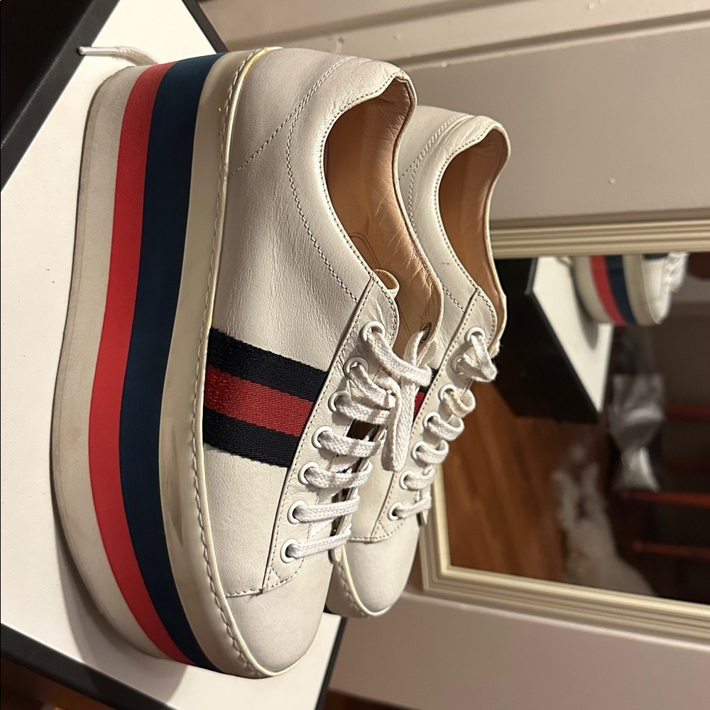 Authentic Gucci sneakers - Picture 7 of 10